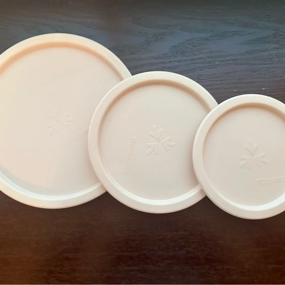 Vintage Tupperware containers-set of 3 nesting
